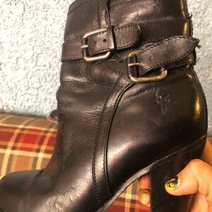 Frye black leather heel bootie